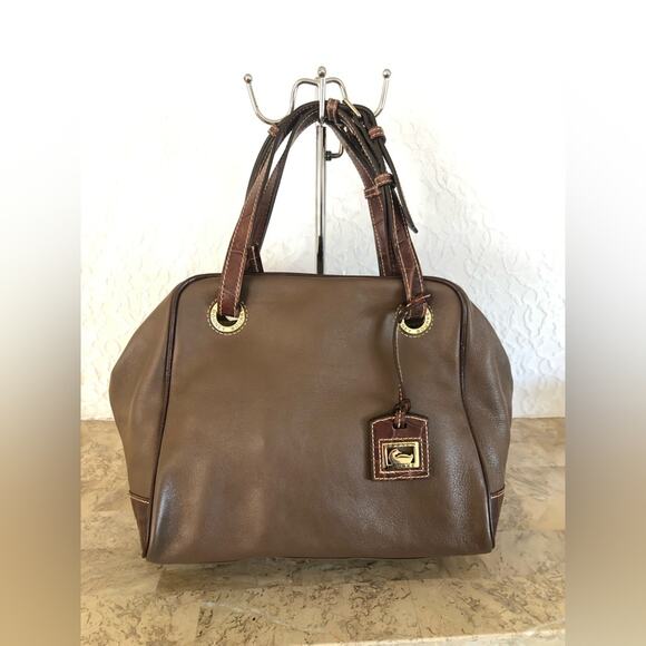 DOONEY and BOURKE brown bowling style bag/shoulder bag! - Picture 1 of 9